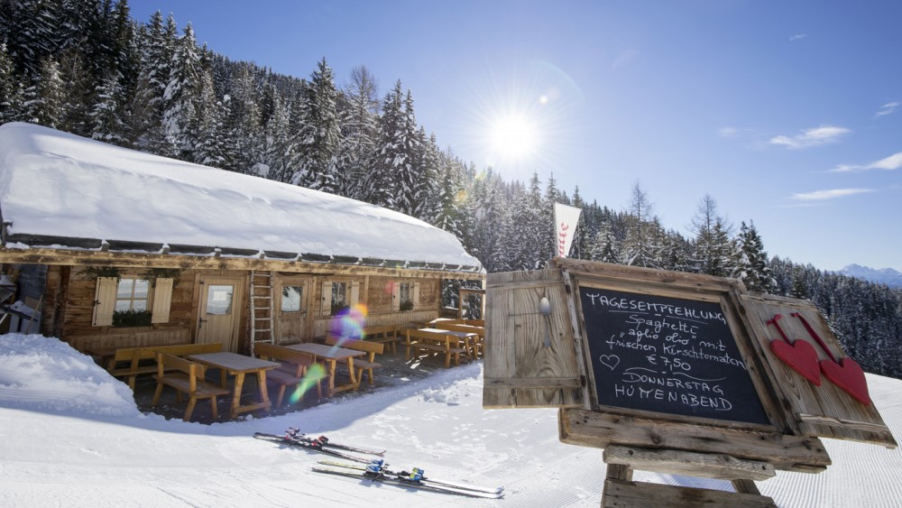 Restaurant in de zon in Gitschberg Jochtal.